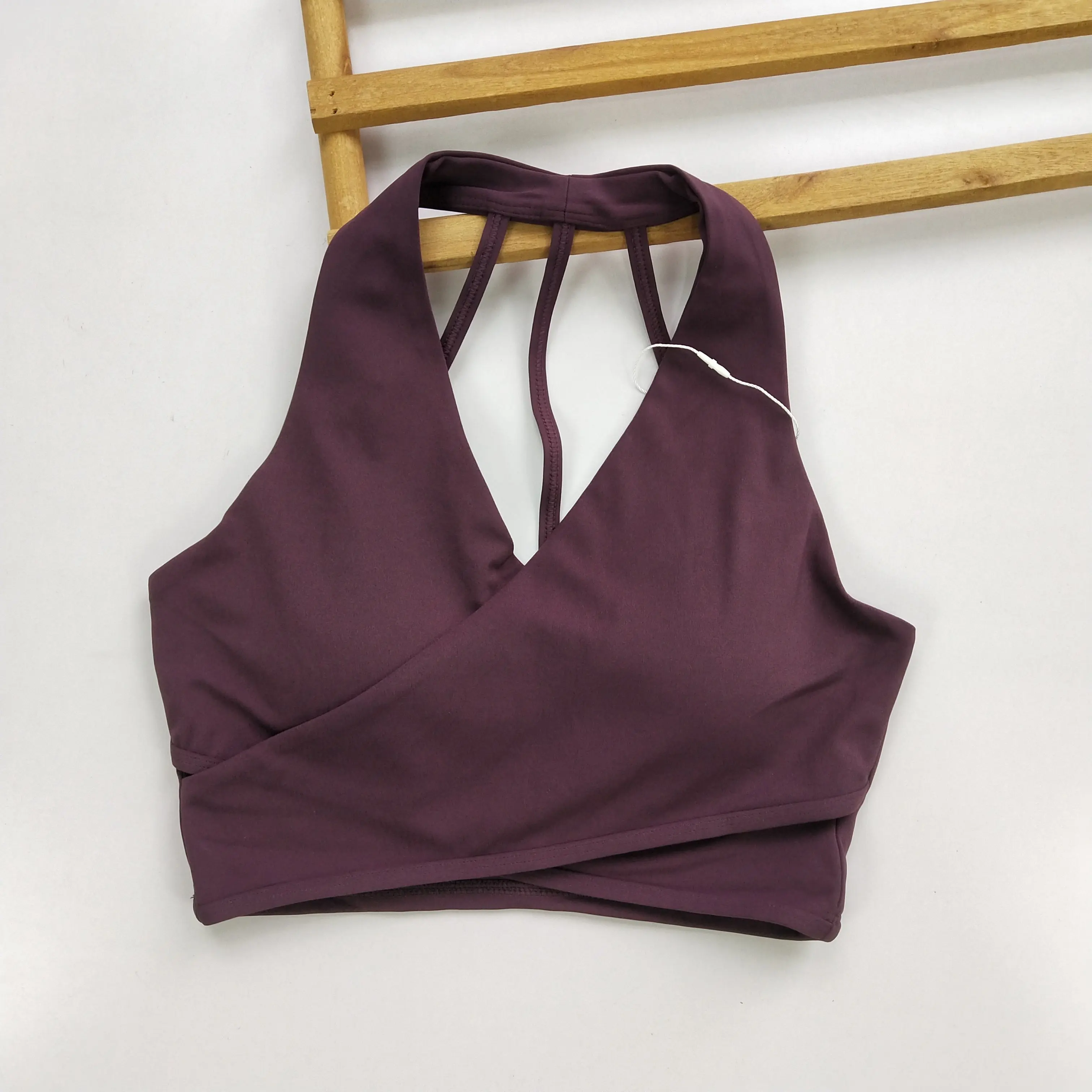 レディース スリムフィット クロスバック スポーツブラ ディ - Crossfit Vest のレビューと価格